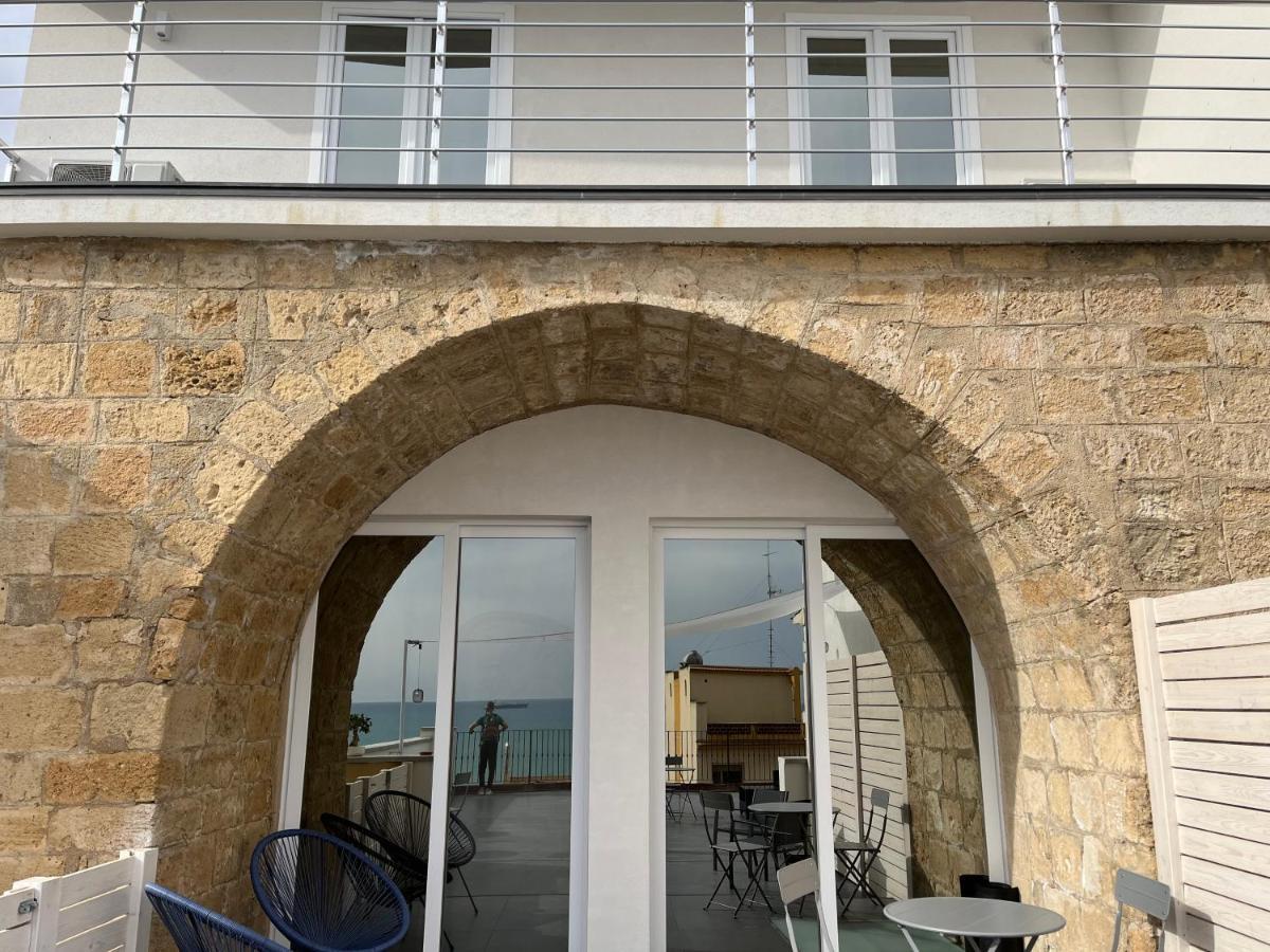 B&B Dea Gela Exteriör bild